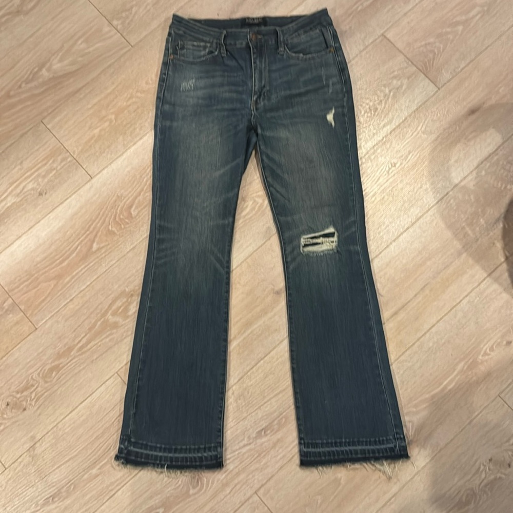 Judy Blue Released Raw Hem Bootcut  size 11/30 EUC